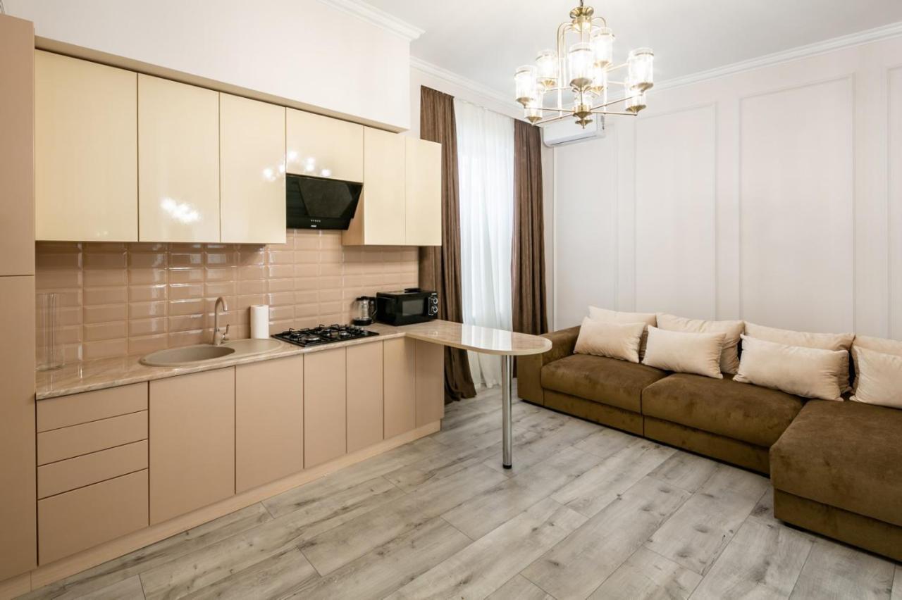 Avangard Deluxe Art Apart Львов Экстерьер фото